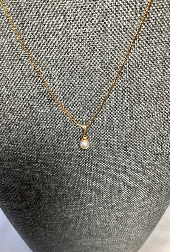 Vintage Faux Pearl Gold Tone Pendant Necklace Jew… - image 5