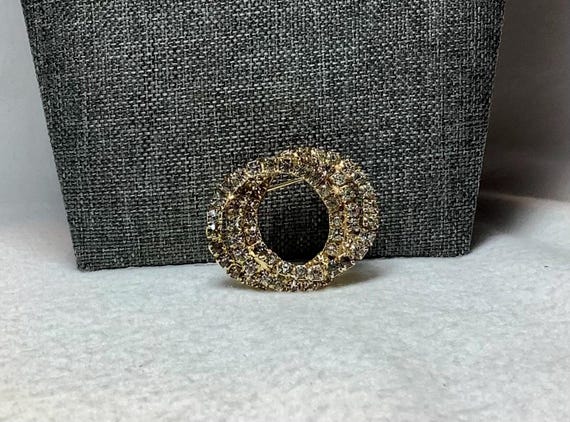 Vintage Rhinestone Interlocking Circle Pin Brooch… - image 5