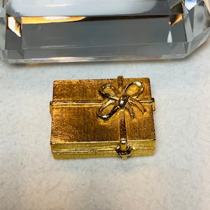 Vintage Estee Lauder Perfume Compact Signed Purse Case Gold Tone Square Box Present Youth Dew Vanity Glamour Hollywood Regal Gift for Her