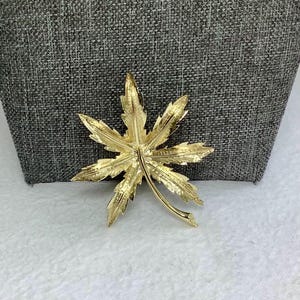 Vintage Gold Tree Leaf Brooch Pin Designer Jewelry Large Textured Gold Tone Rhinestone Fall Autumn Floral Flower Maple Oak Gift Her Wife