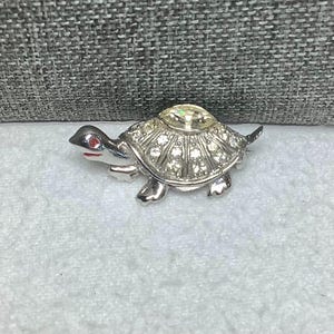 Vintage Small Silver Rhinestone Turtle Pin Brooch Jewelry Crystal Silver Tone Sea Turtle Tortoise Ocean Beach Nature Animal Cruise Gift Her