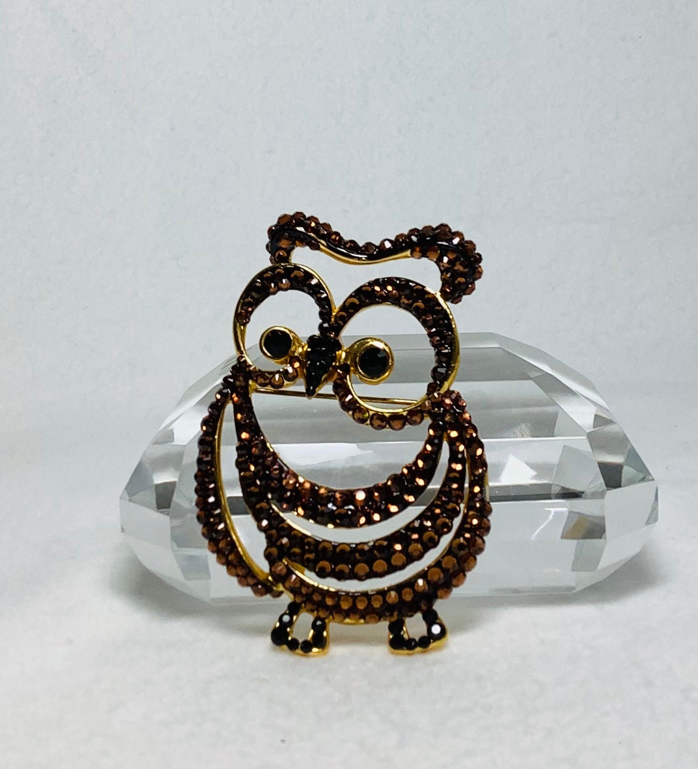 Vintage Brown Crystal Owl Brooch Pin Jewelry Large Gold Tone Amber-Color Rhinestone Owl Bird Figural