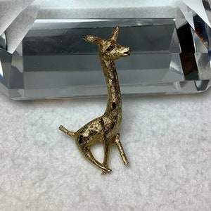 Vintage Giraffe Brooch Pin Jewelry Gold Tone Africa African Animal Wildlife Safari Zoo Gift for Her Him Birthday Friend