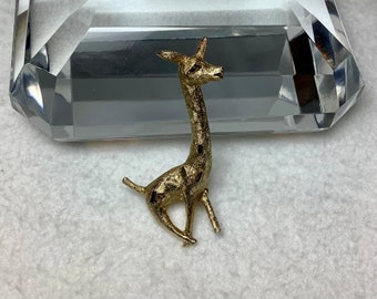 Vintage Giraffe Brooch Pin Jewelry Gold Tone Africa African Animal Wildlife Safari Zoo Gift for Her Him Birthday Friend