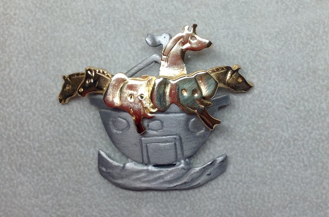 Broche (pin's) En étain - Colombe Pigeon Des Bois Paix - Argenté - Fabriqué Au Royaume-Uni