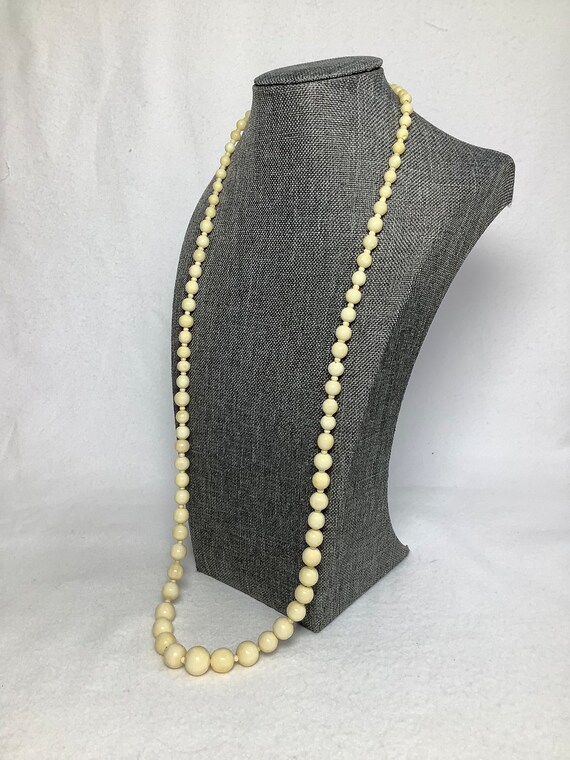 Vintage French Ivory-Colored Bead Necklace Jewelr… - image 2
