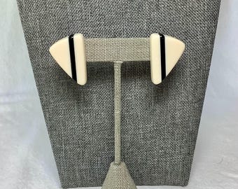 Vintage Cream Black Triangle Earrings Designer Jewelry Pierced Chunky Acrylic Off White Beige Black Stripe Retro Geometric Abstract Artsy