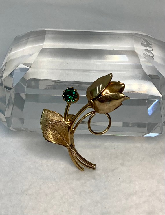 Vintage Gold Flower Green Rhinestone Brooch Pin Je