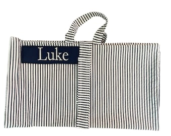 Nautical Serenity: Navy Seersucker Kindermat Cover for Daycare Nap Time – Infuse Comfort with Classic Style for Serene and Playful Rest