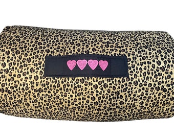 All-in-One Leopard Personalized Nap Mat: Versatile Comfort for Daycare, Sleepovers, and Travel Adventures!