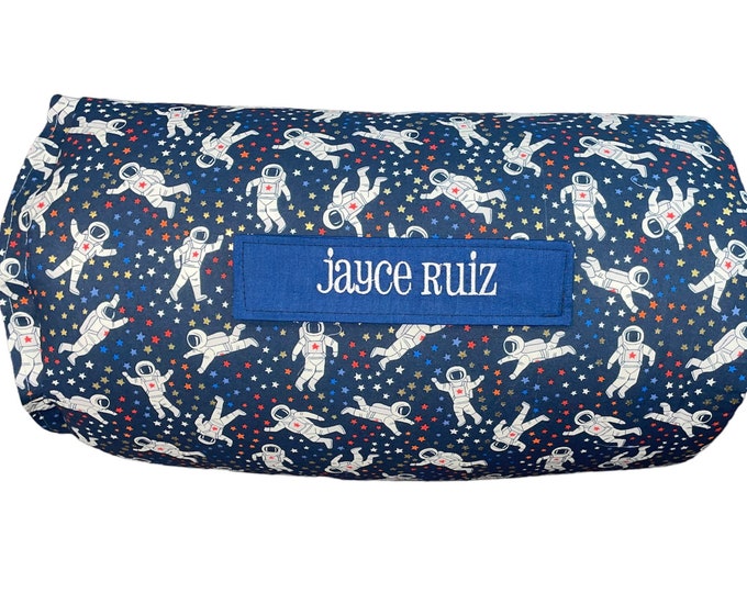 Astronaut Adventure All-in-One Nap Mat Custom Embroidery for School or Travel – Personalized Comfort Takes Flight with Spaceman-Themed Print