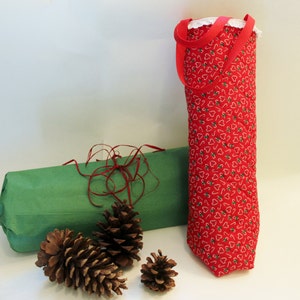Wine tote, Candy Cane print, Vintage Christmas fabric bag, Beverage Gift Tote, Holiday Wine Bag