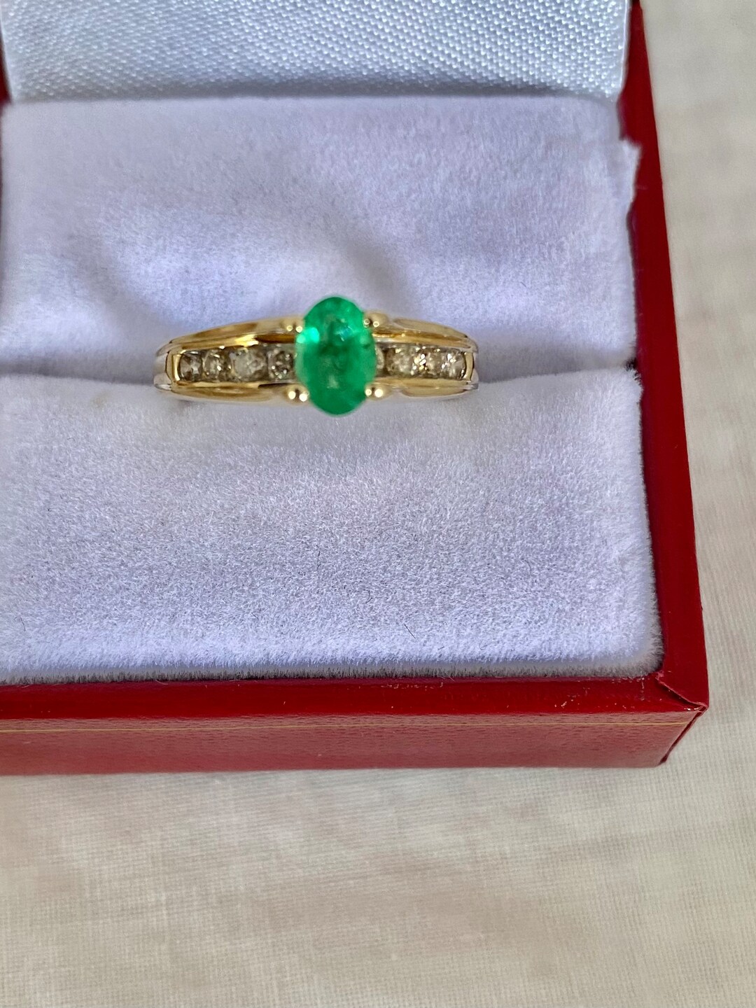 10K Gold Genuine Emerald Gemstone 8 Genuine Diamonds Channel Set Yellow