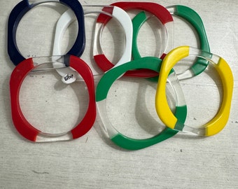 7 Bangle Square 1960s Retro 2 Red 2 Green 1 White 1 Blue 1 Yellow Lovely Vintage Patina Lucite