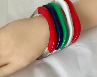 5  Bangle Square 1960s Retro 2 Red 1 Green 1 White 1 Blue Lovely Vintage Patina Lucite