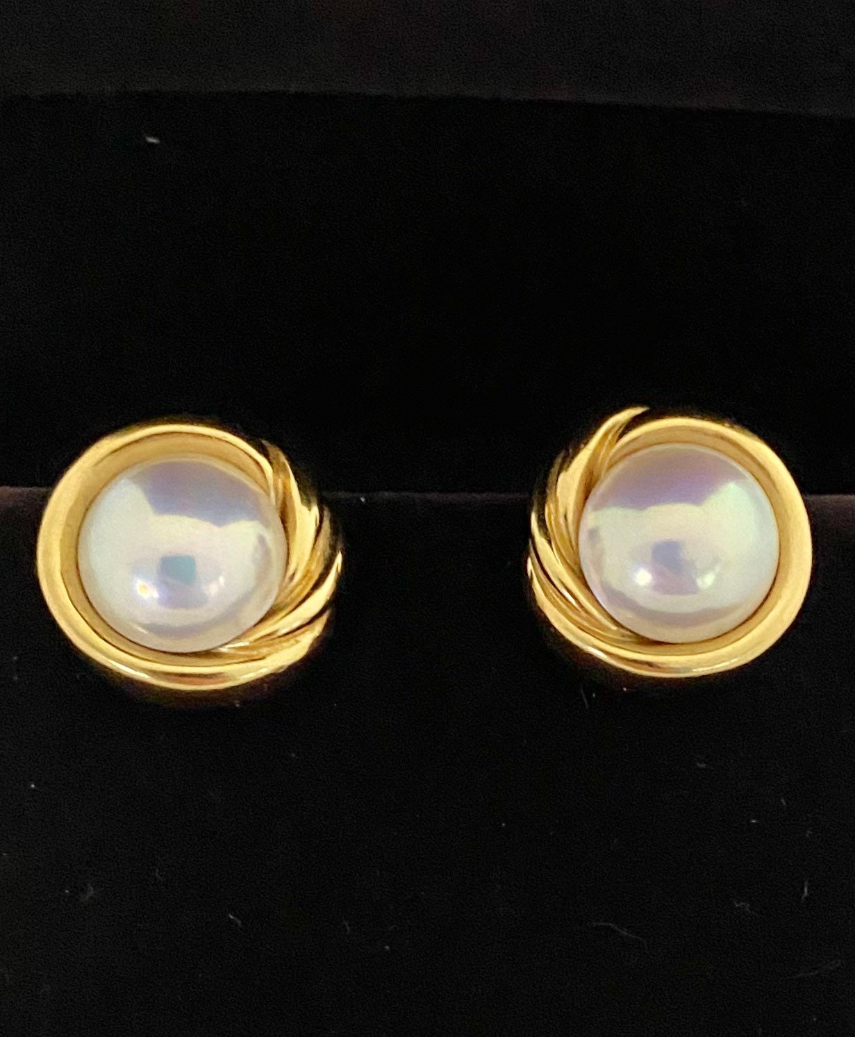 18K Gold Mikimoto NY Mabe Pearl Heirloom Yellow Gold Clip on 