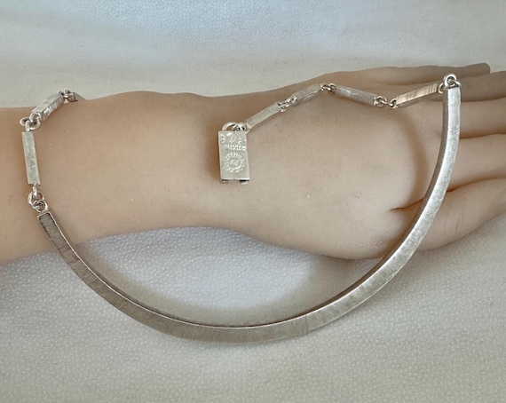 Antonio Pineda Collar Ribbed Pattern Master Silversmith Taxco Mexico 1919-2009 Modernist Craftsmanship  59.3 Gram Vintage Necklace 17”x7.4mm View 4