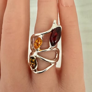 Baltic Amber Gemstones Freeform  925 Sterling Silver Rhodium Finish Made Poland New 6.00 Grams Hallmark 925 Size 6.5 Multi Colors