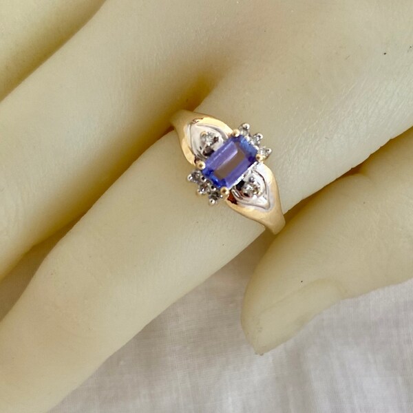 14K Gold LeVian Tanzanite Gemstone Emerald Stepped Cut 8 Genuine Diamonds Designer Ring Yellow Gold