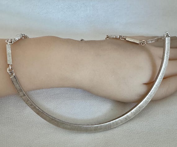Antonio Pineda Collar Ribbed Pattern Master Silversmith Taxco Mexico 1919-2009 Modernist Craftsmanship  59.3 Gram Vintage Necklace 17”x7.4mm View 6