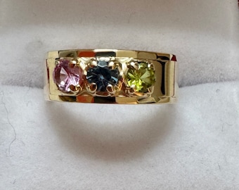 14K Solid Gold Wide Band Shiny 3 Gemstone Yellow Gold Ring 3.90 Grams Beautiful Size 6.5