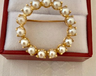 14K Gold 15 Cultured Pearls Circle Prong Set Yellow Gold Vintage Pin Brooch
