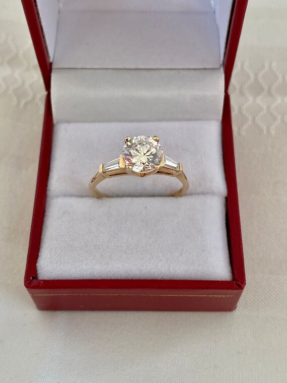 14K Solid Gold Solitaire CZ Flanked Baguettes Exq… - image 3