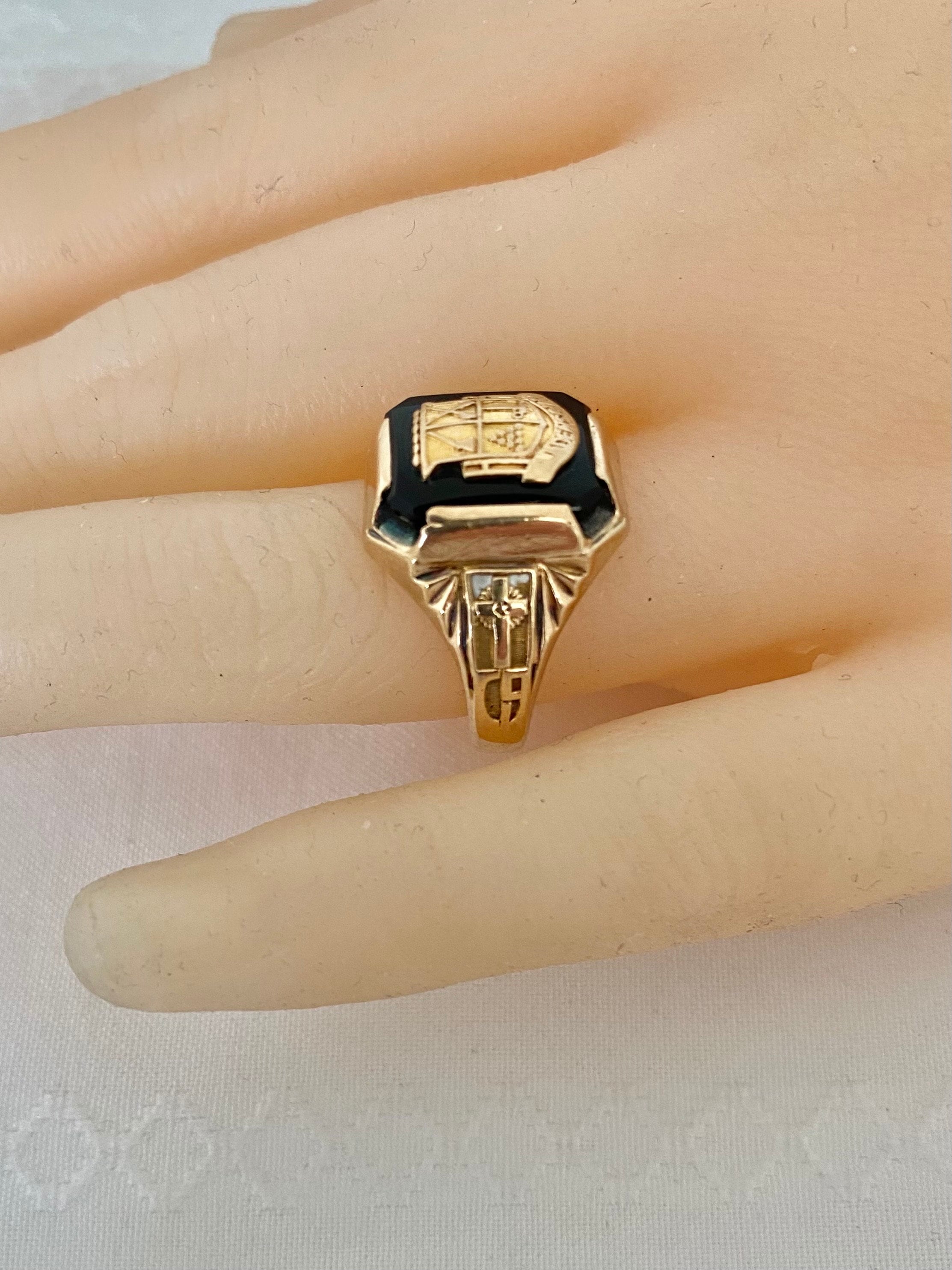 10K Solid Gold 1940 Bladensburg Class Ring Aged Patina Some Wear