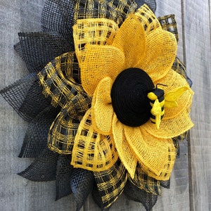 Bee Wreath, Yellow Black Sunflower, Sunflower Wreath, Bee Sunflower, Summer wreath, Fall wreath, gift, Mother's day gift, wall decor image 5