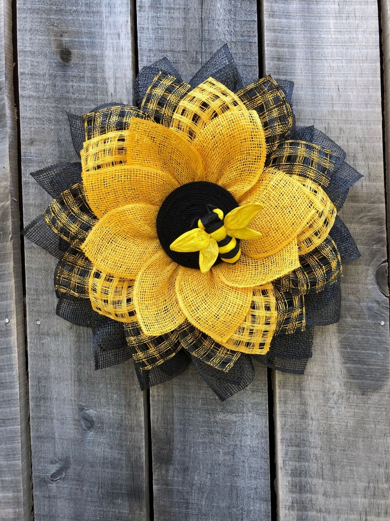 Bee Wreath, Yellow Black Sunflower, Sunflower Wreath, Bee Sunflower, Summer wreath, Fall wreath, gift, Mother's day gift, wall decor image 1