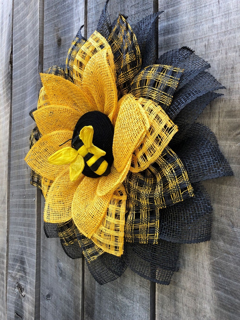 Bee Wreath, Yellow Black Sunflower, Sunflower Wreath, Bee Sunflower, Summer wreath, Fall wreath, gift, Mother's day gift, wall decor image 4
