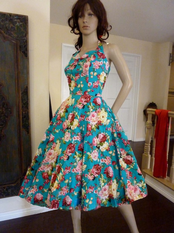 Flirty Vintage Fun in rhe Sun Halter Dress with full  - Gem