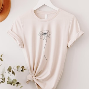 Daisy Shirt, Wildflower Shirt, Flower Shirt, Spring Break Shirt, Spring Shirt, Woman Daisy Shirt, Floral Shirt, Birth Month Flower Shirt