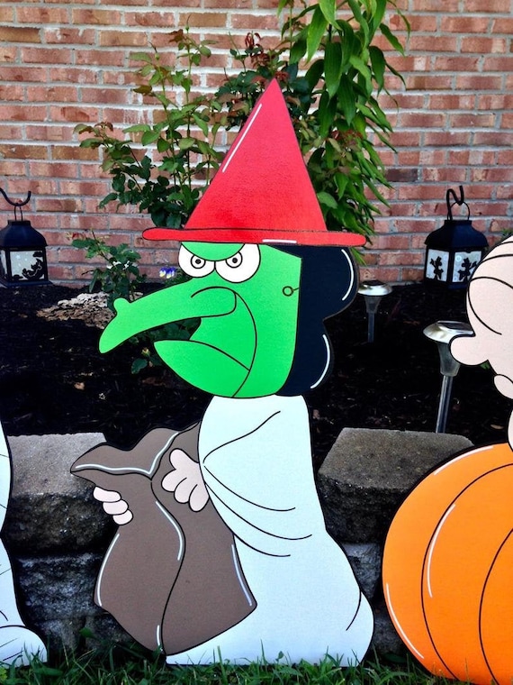 Ready to ship Peanuts Snoopy Halloween yard art