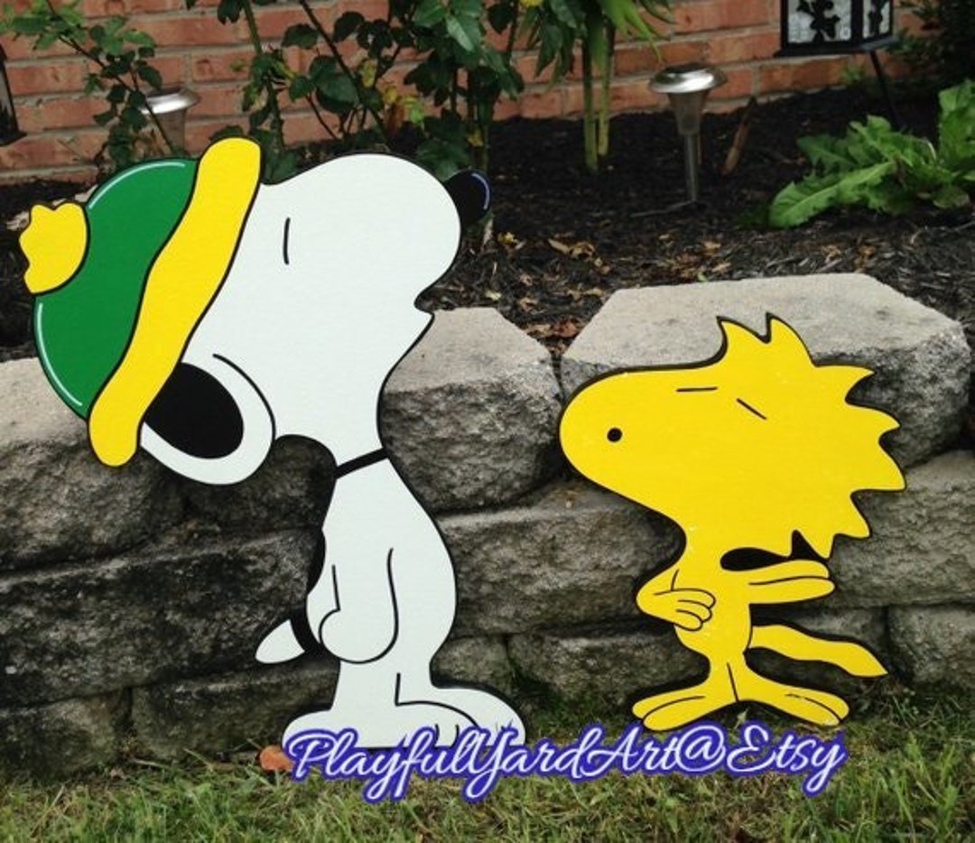 Peanuts Christmas Snoopy Yard Art - Etsy