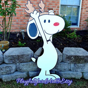Peanuts snoopy Christmas yard art snoopy