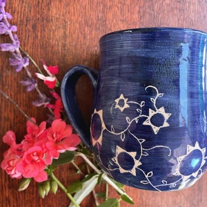 Coffee mug royal blue flower and vine pattern mug, flower mug, daisy mug image 4