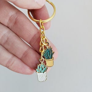 Plant Keychain, Enamel Keychain, Potted Plants Keychain, Plant Lady Keychain, Plant Keyring, Gold Metal Keychain
