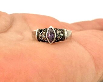 Vintage Marquise Amethyst & Marcasite Stone Ring in Sterling Silver - Size J (US 5)
