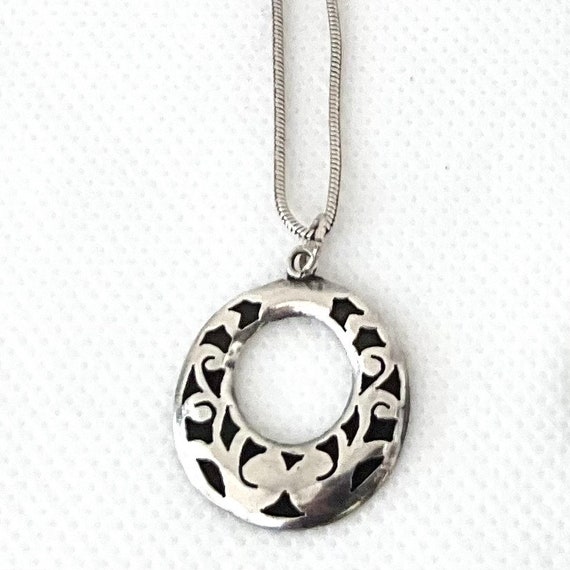 Sterling Silver Cut Out Circle Pendant Necklace -… - image 2