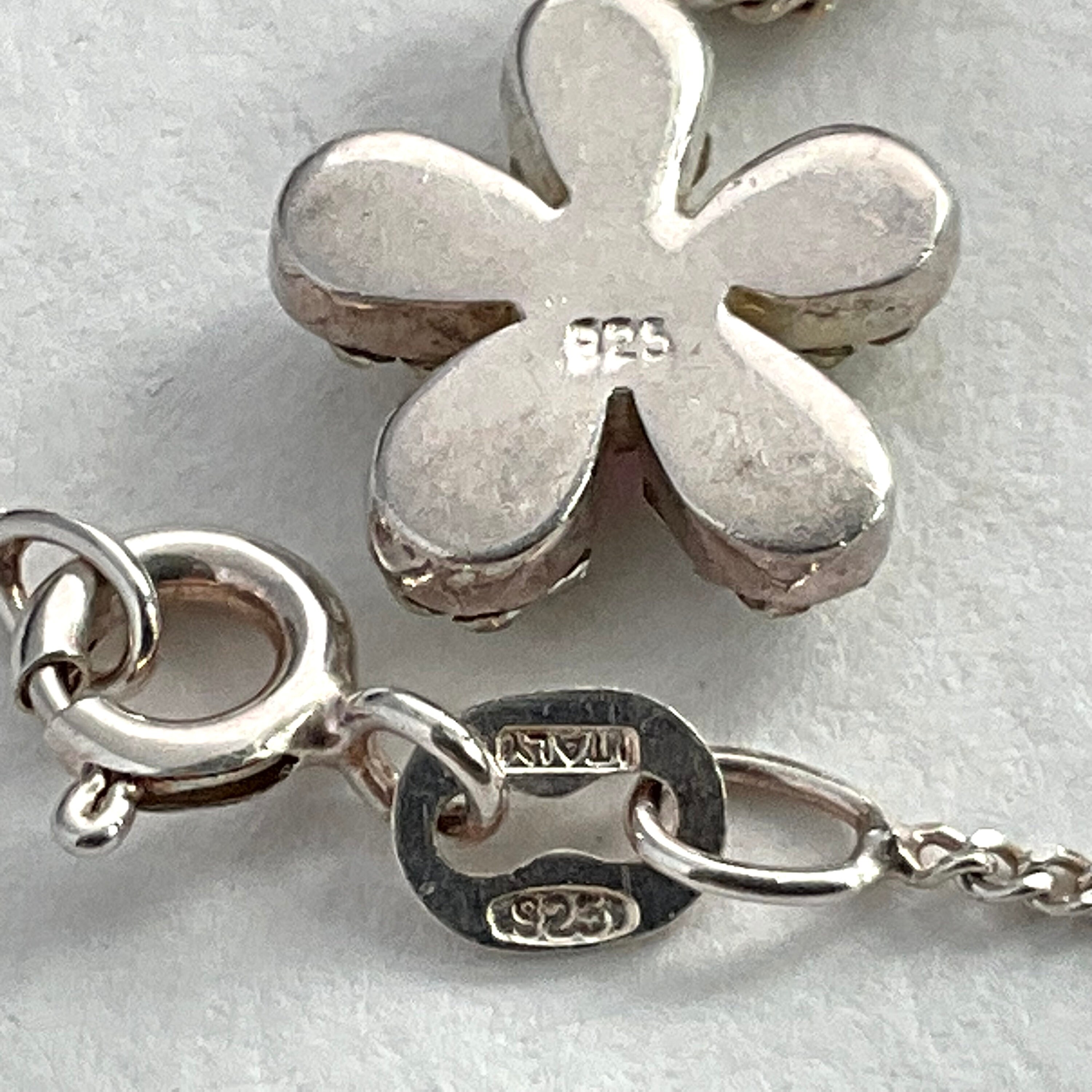Daisy Pendant Necklace - Vintage Sterling Silver Jewellery