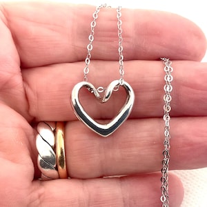 Vintage Sterling Silver Open Heart Pendant Necklace - Women's Romantic Jewellery Gift
