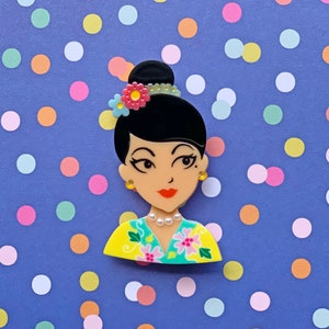 Bibik Lee Nyonya Brooch, Gifts for her, gift idea, Singapore pin, Singapore Enamel Pin, Peranakan brooch, Quirky Christmas Gift Idea