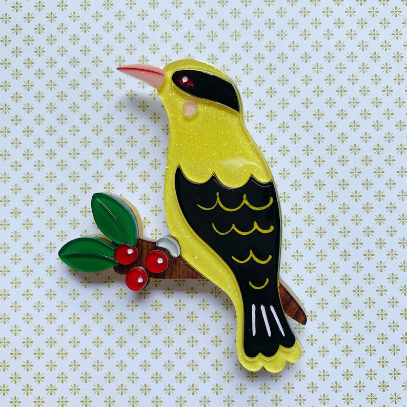 Bella the Black-Naped Oriole Brooch