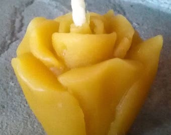 Rose Bud Candle ~100% pure beeswax