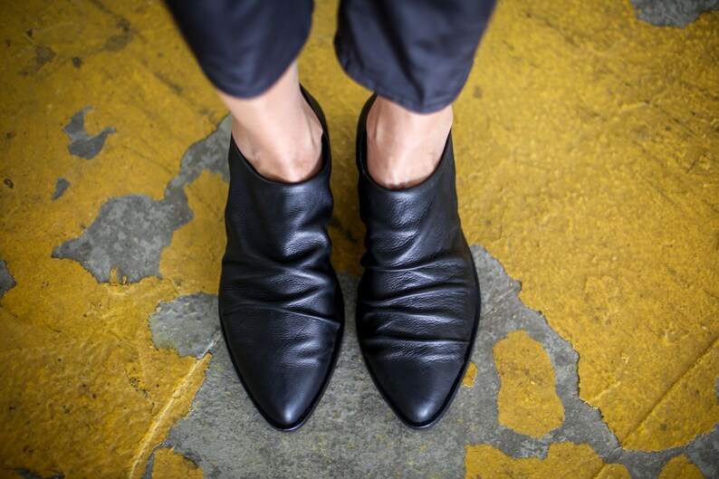 Vittoria Leather Winter Flats Black Oxford Shoes NEW