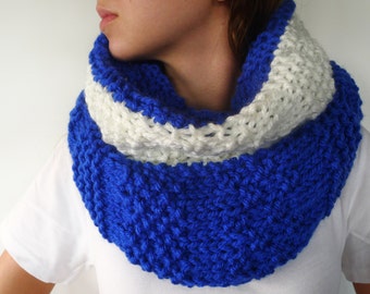 Reversible hand knitted cowl. Wool infinity scarf.  Cobalt blue knitted scarf. Unique handmade scarves. Gift idea for her