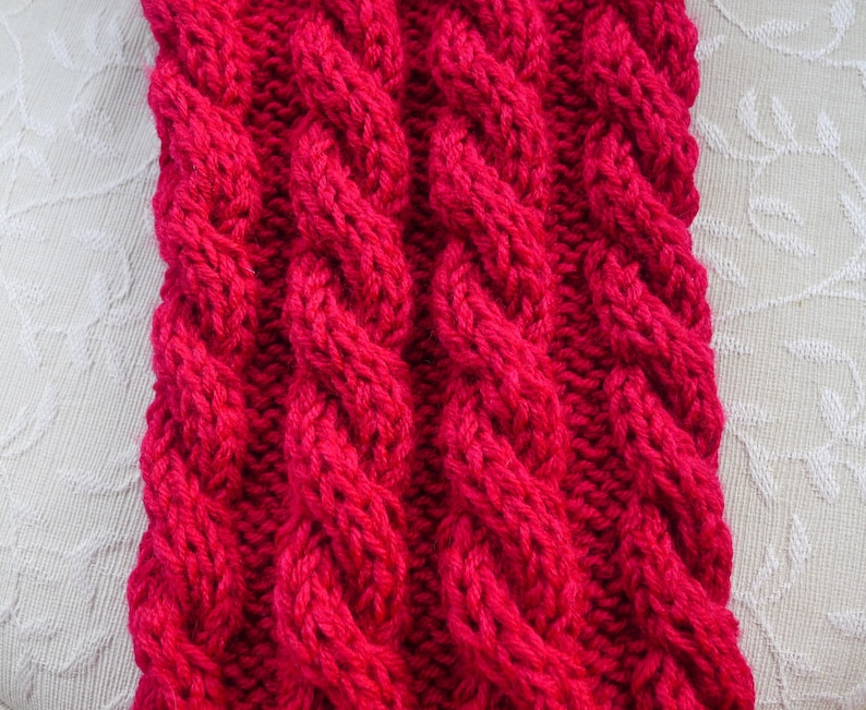 Cable Knit Scarf With Pockets. Chunky Knit Scarf. Burgundy Knitted