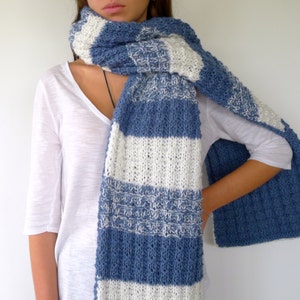 Chunky knit scarf in blue and white | Double sided scarf | Blue and white striped scarf | Reversible knit scarf