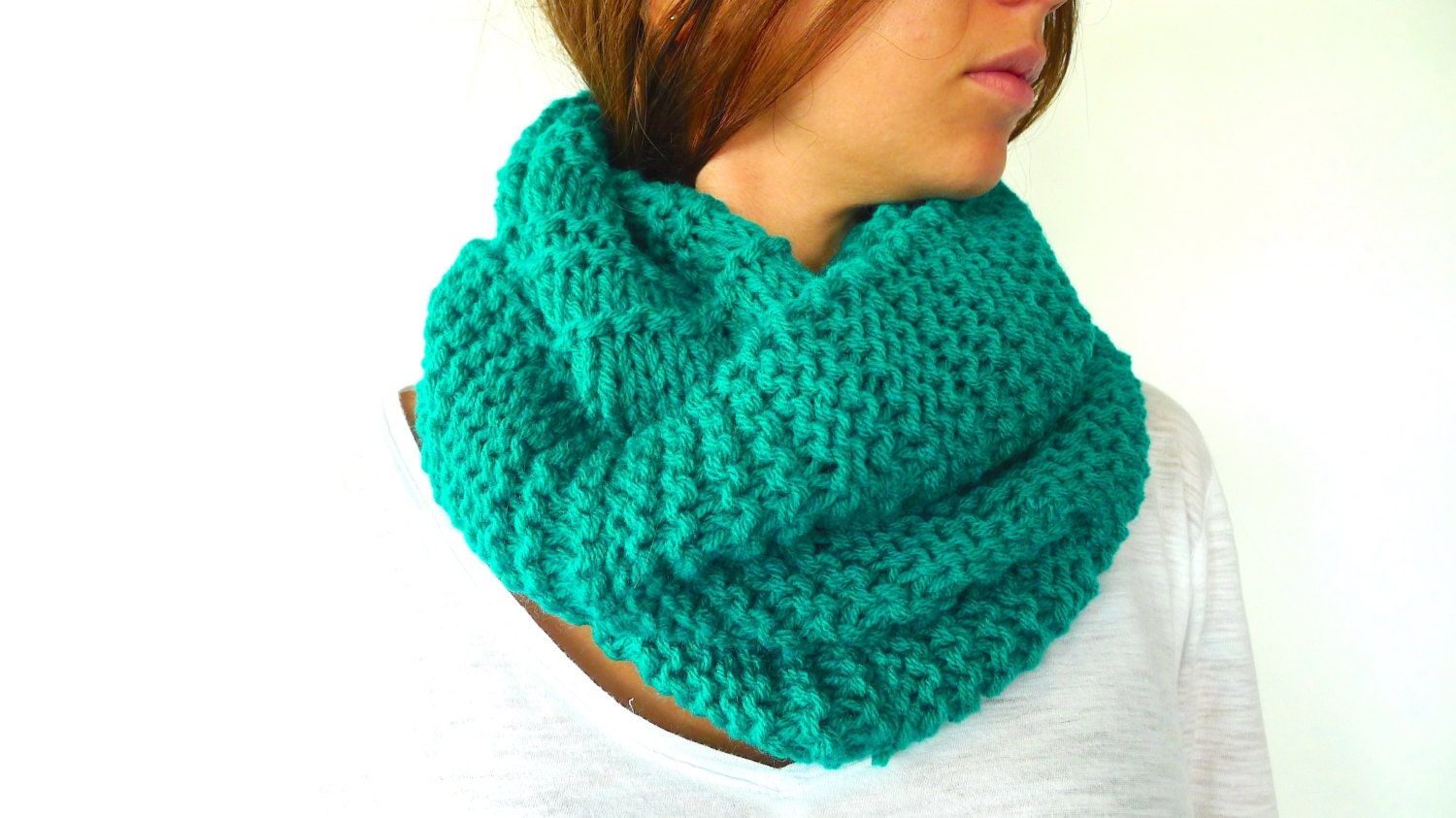 Soft Merino Wool Cowl. Hand Knit Infinity Scarf. Green Loop - Etsy